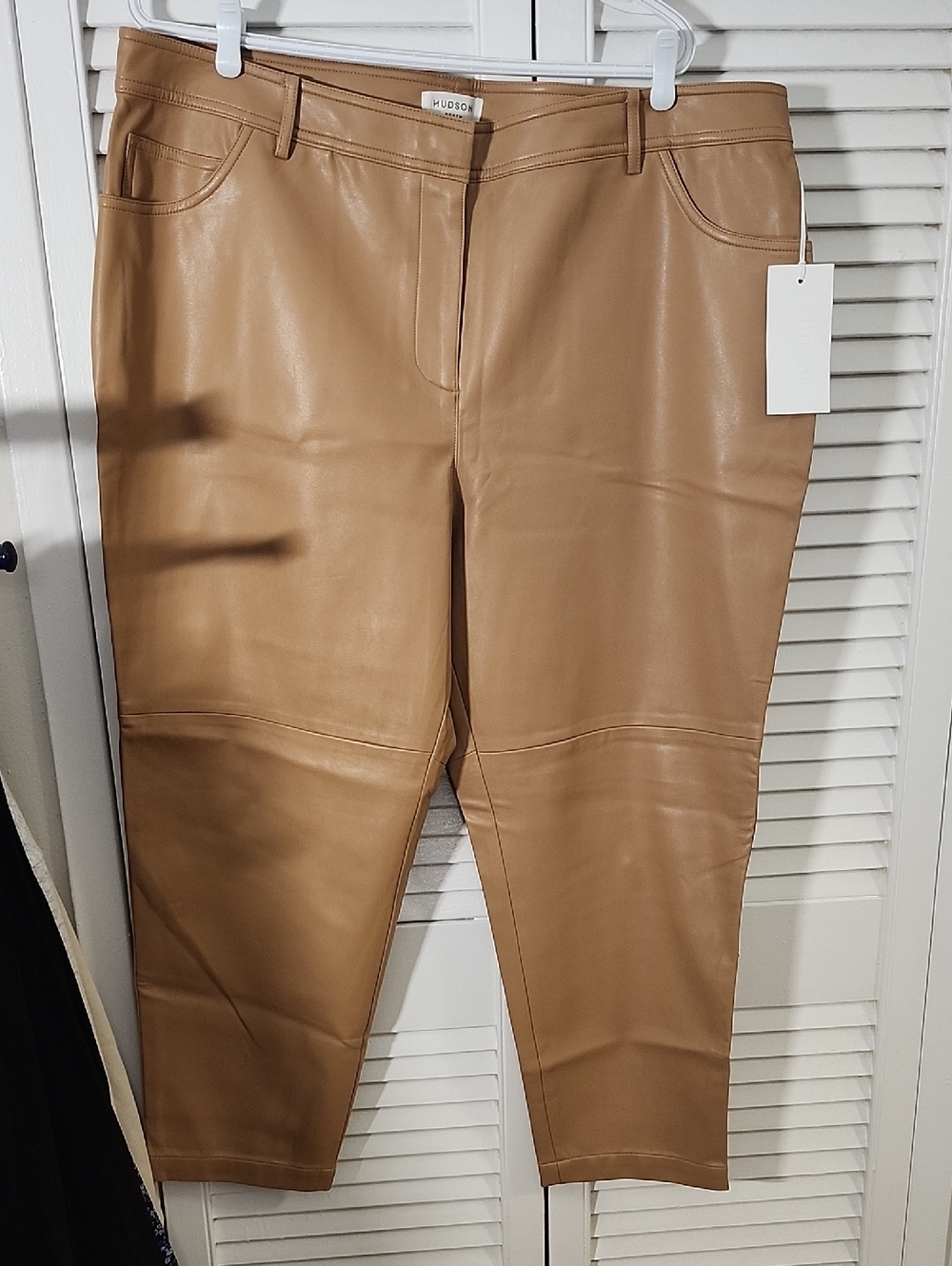 Hudson north tan 18w